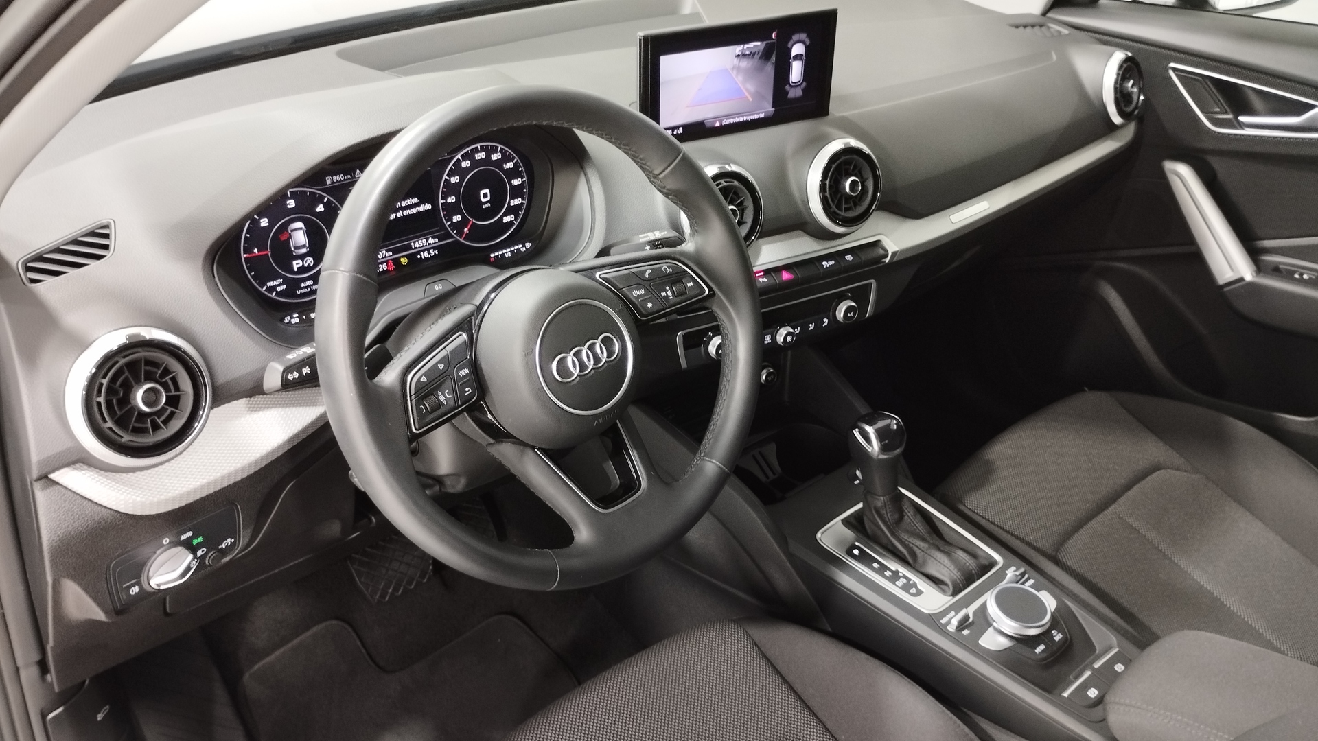 Foto Audi Q2 27