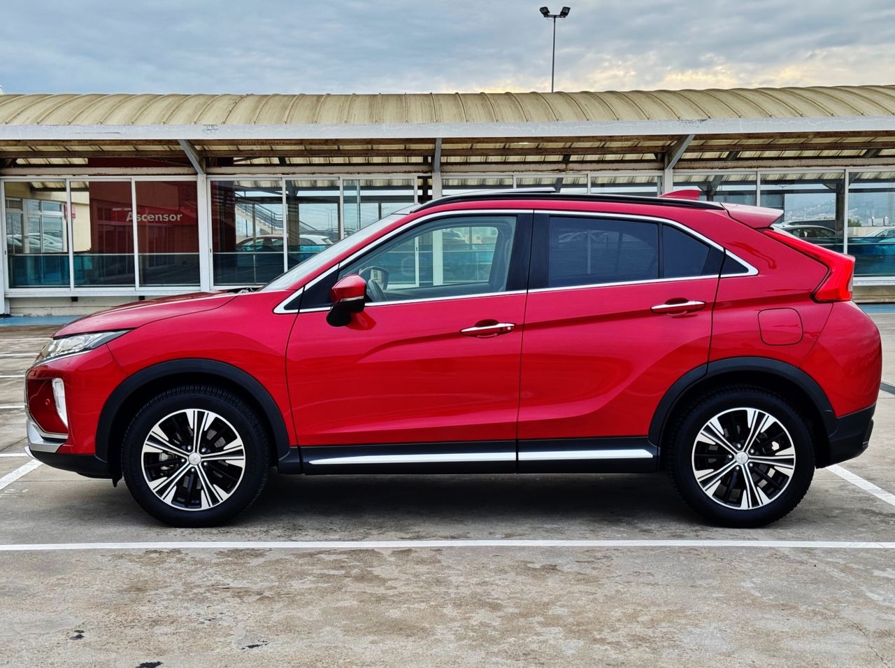 Foto Mitsubishi Eclipse Cross 9