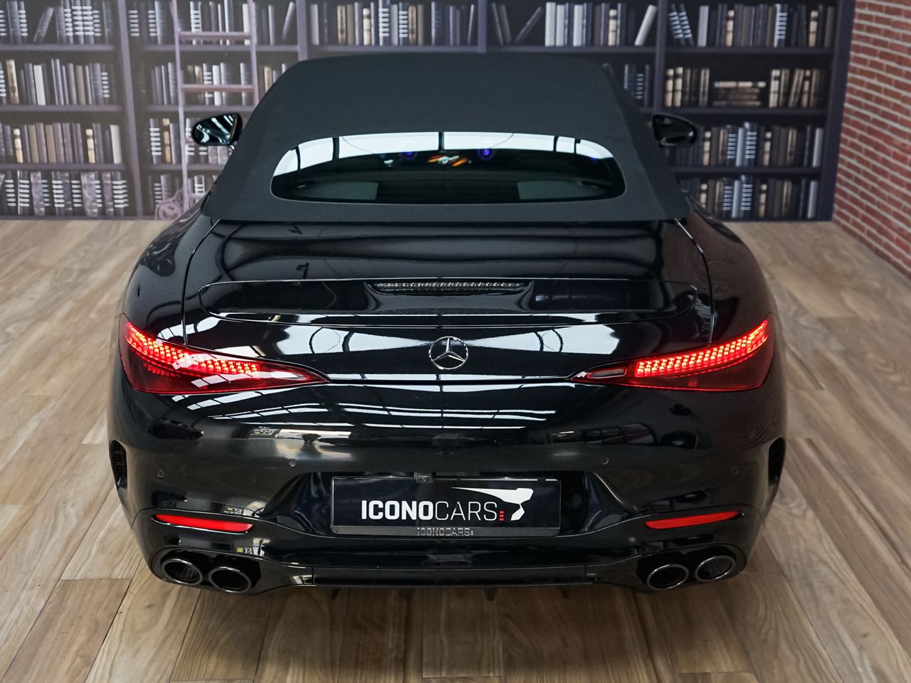 Foto Mercedes-Benz AMG GT 12