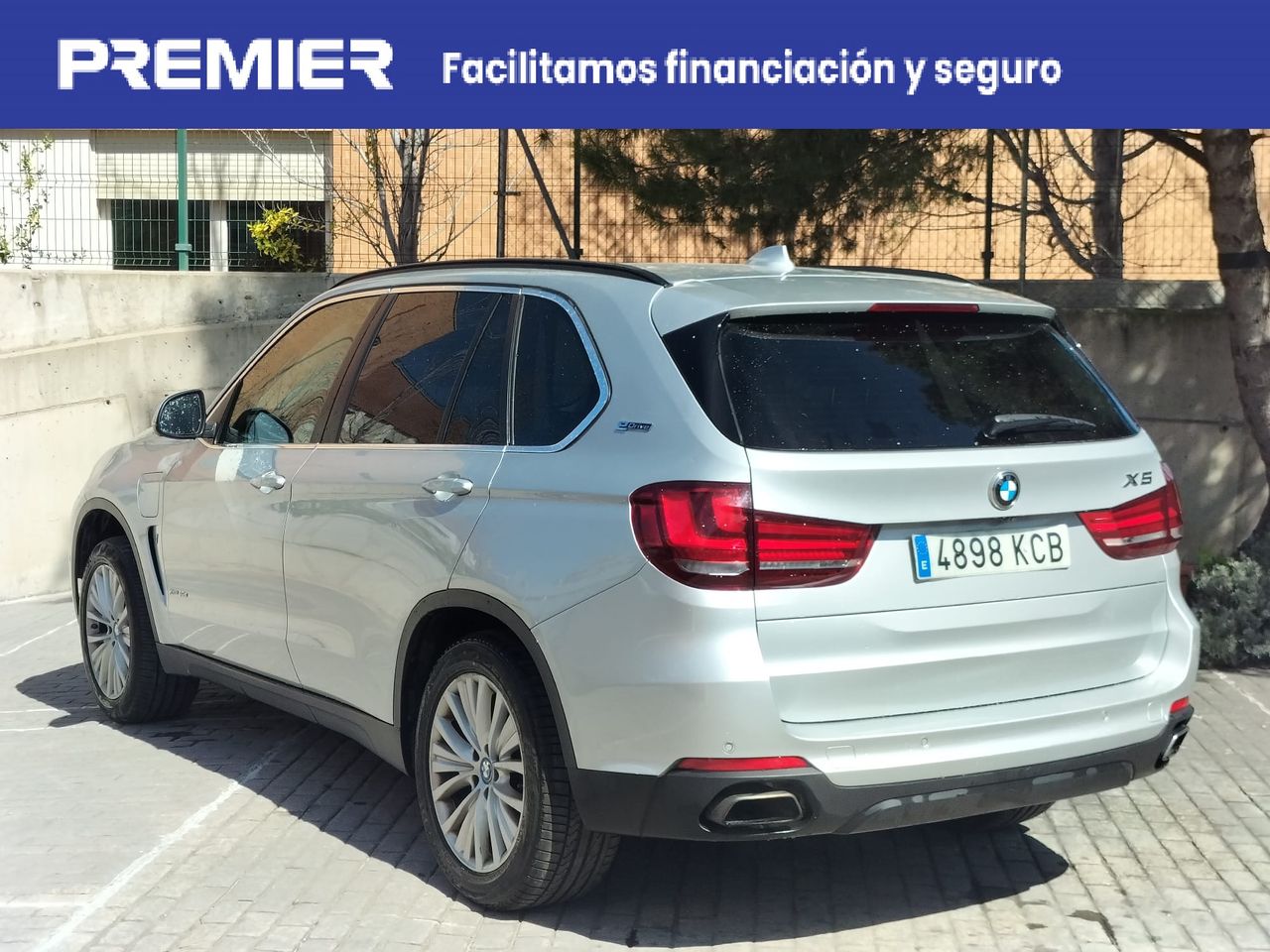 Foto BMW X5 8