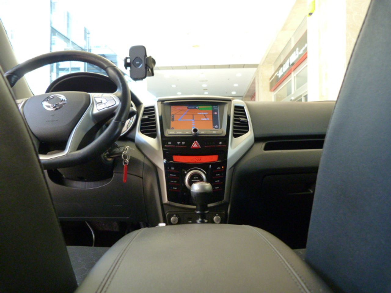 Foto SsangYong Tivoli 38