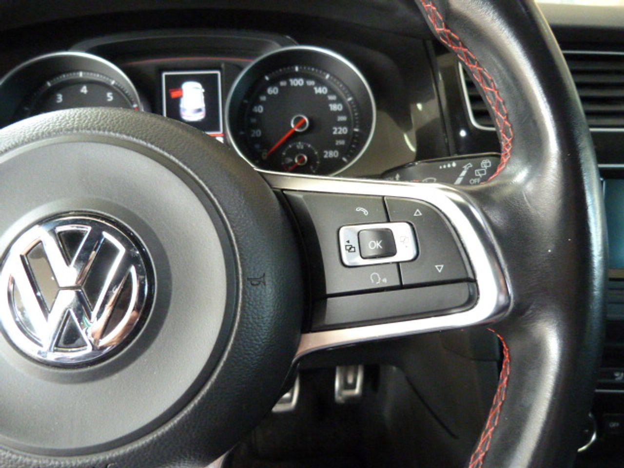 Foto Volkswagen Golf 34