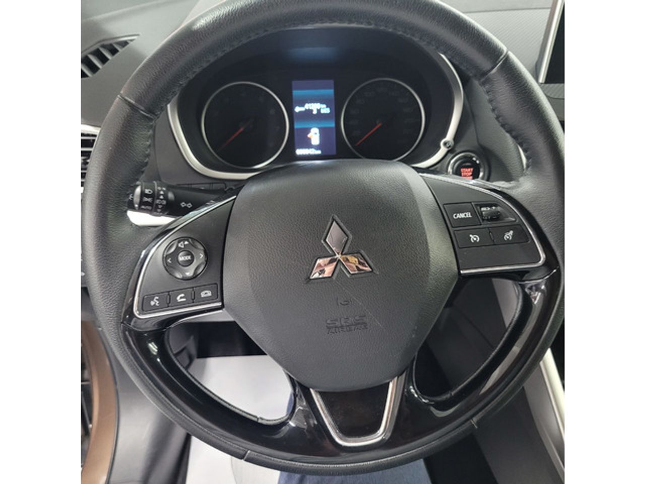 Foto Mitsubishi Eclipse Cross 14