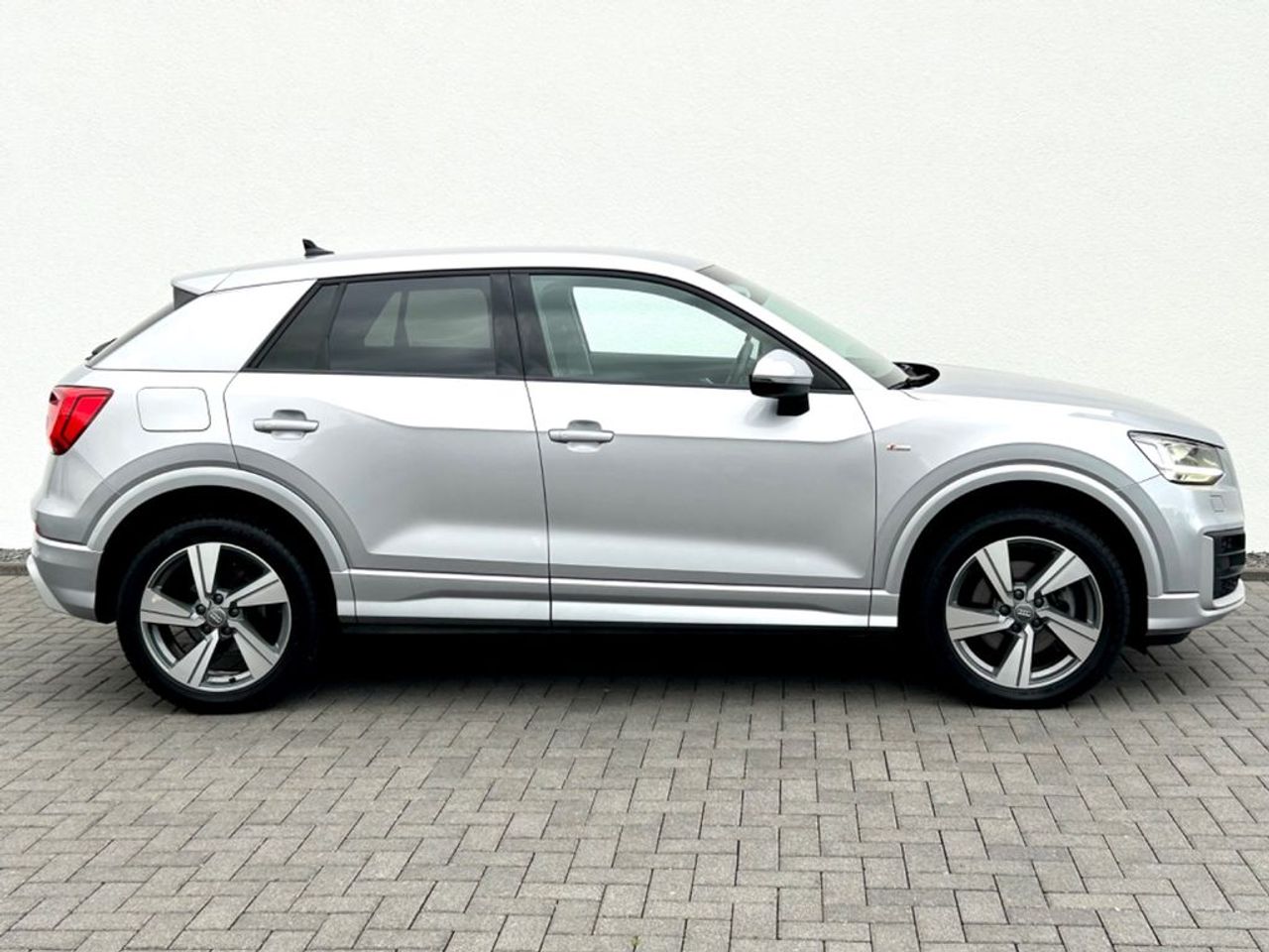 Foto Audi Q2 7