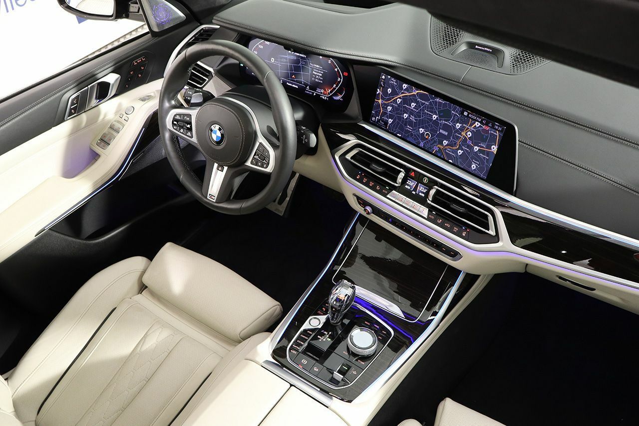 Foto BMW X7 7