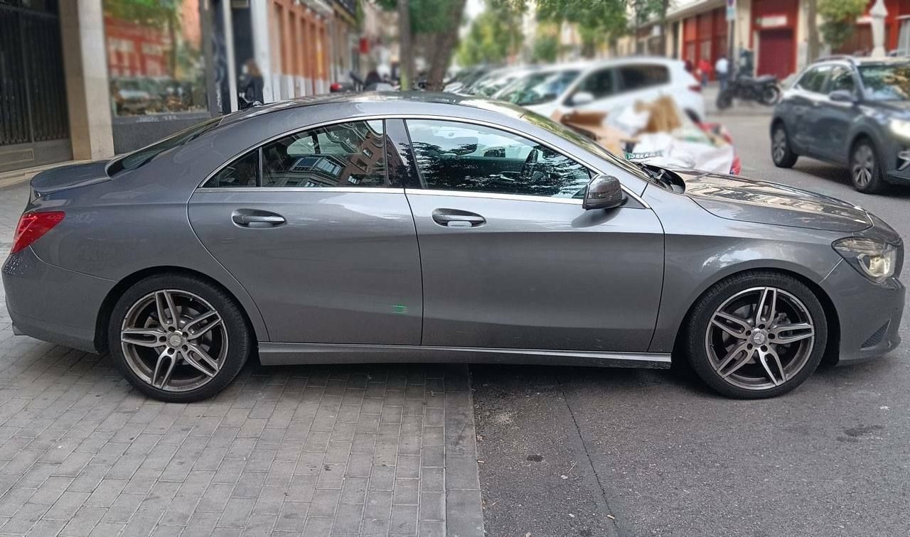 Foto Mercedes-Benz Clase CLA 4