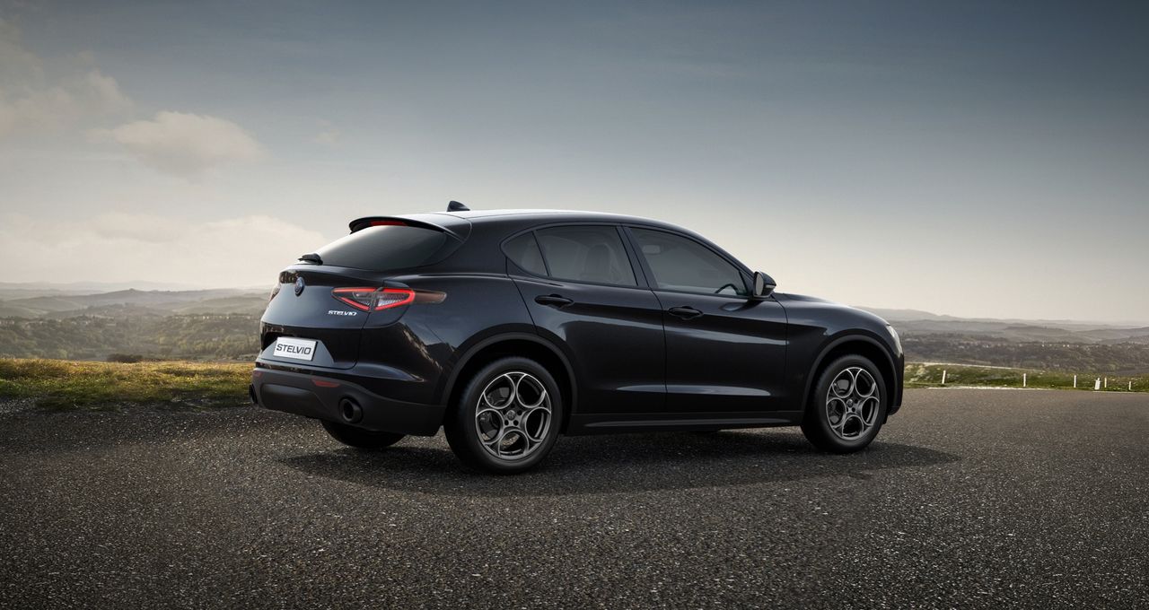 Foto Alfa Romeo Stelvio 4