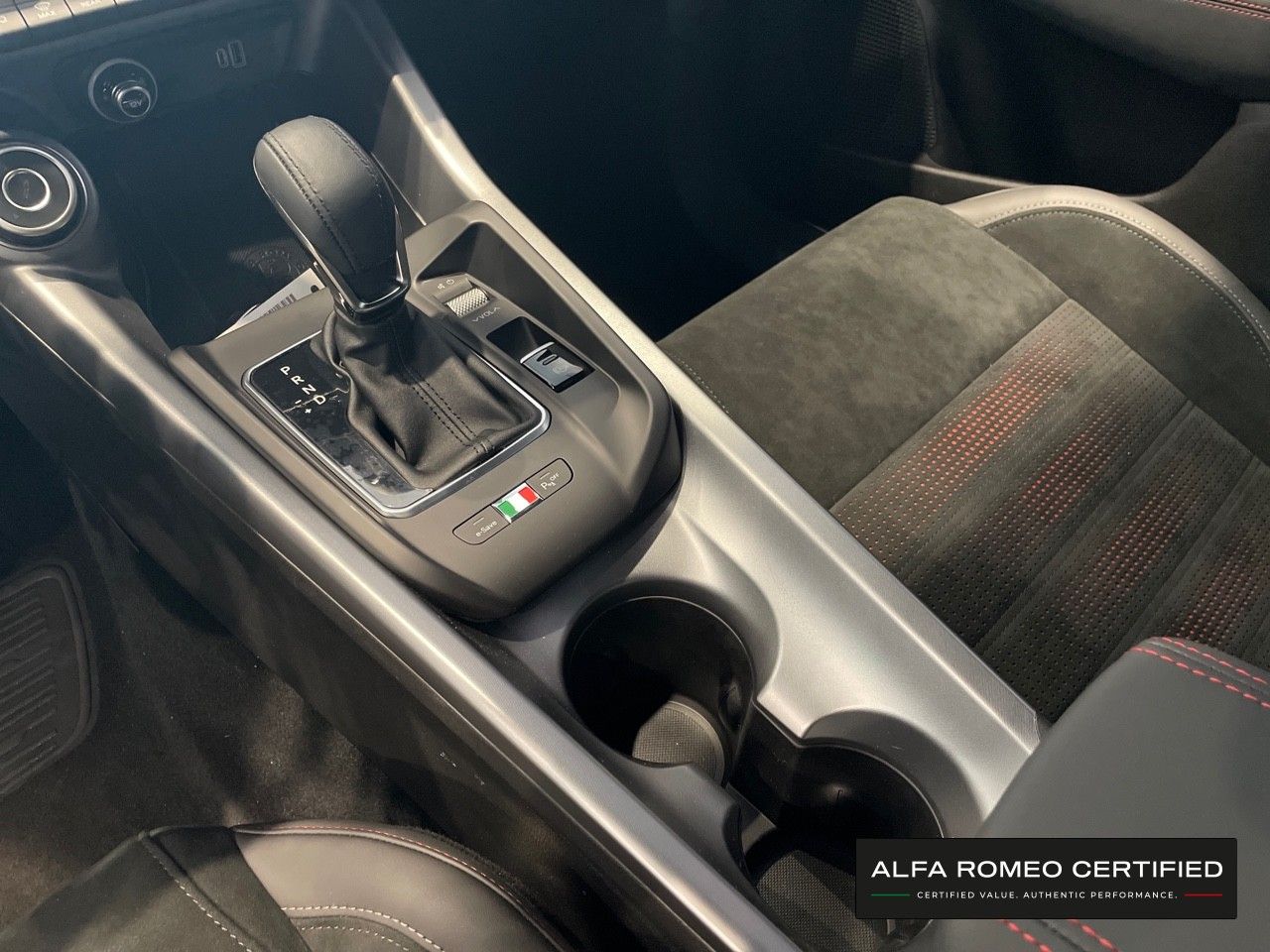 Foto Alfa Romeo Tonale 14