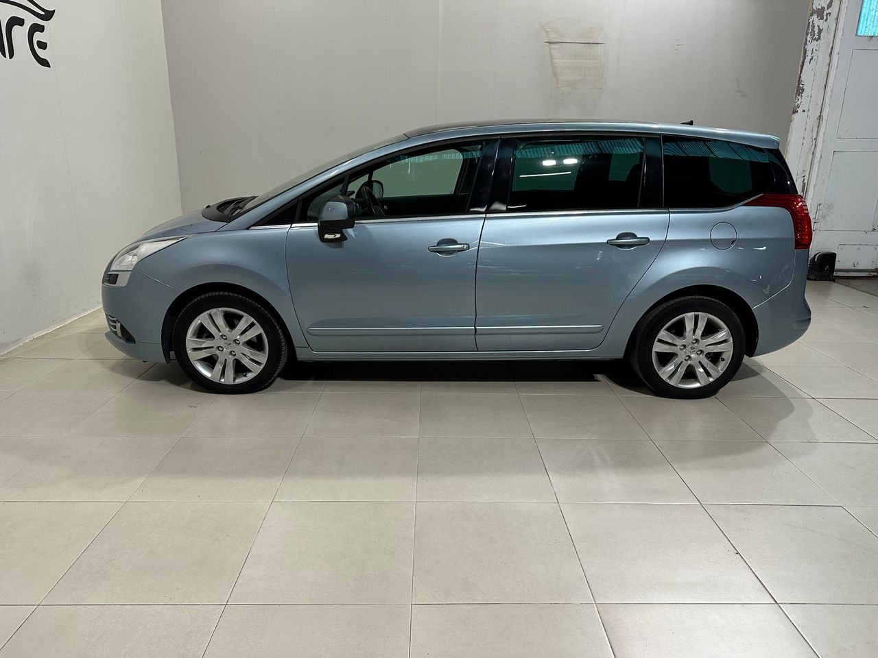 Foto Peugeot 5008 2