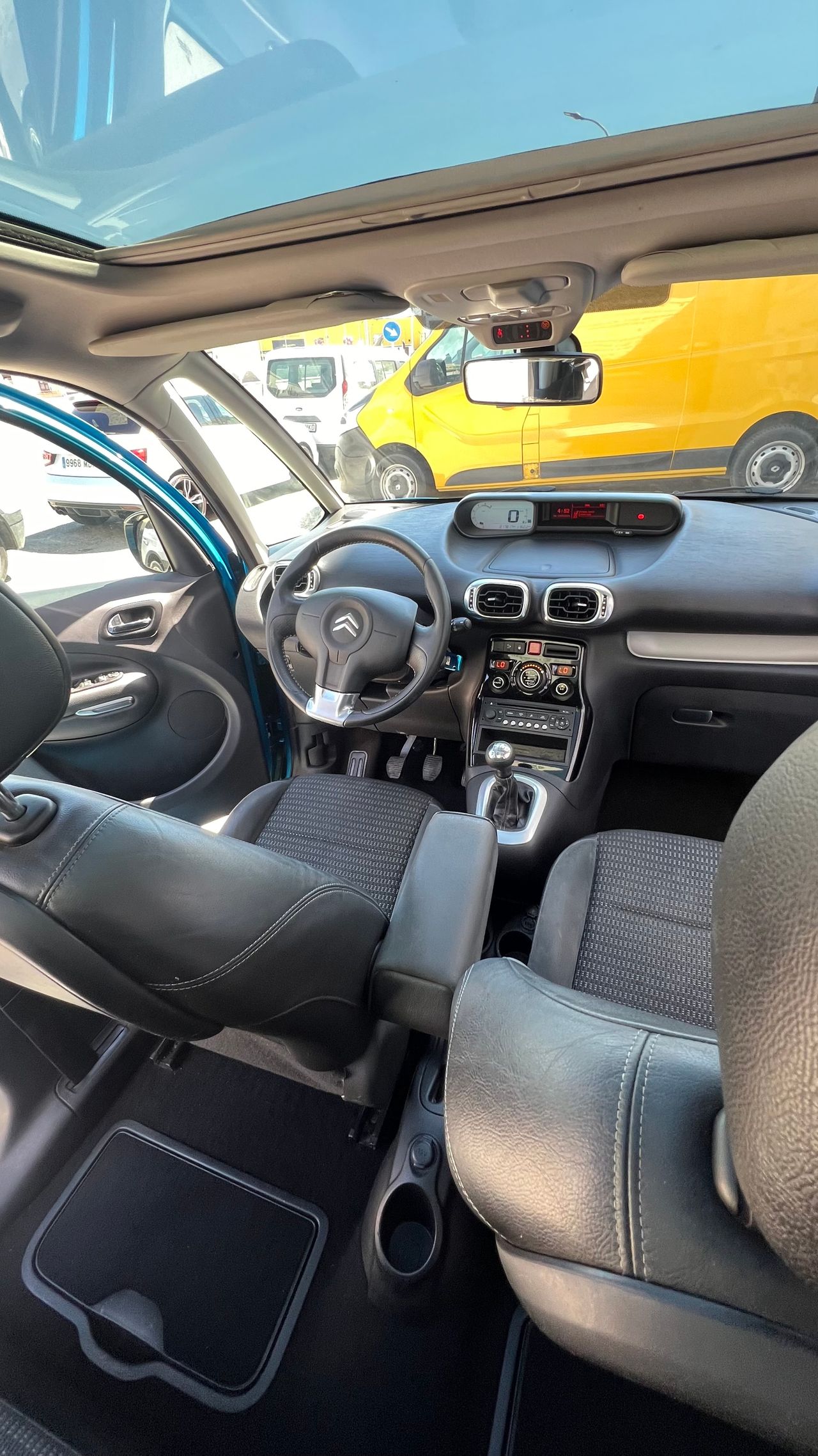 Foto Citroën C3 Picasso 10