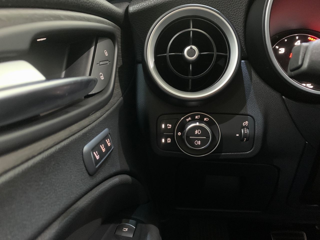 Foto Alfa Romeo Stelvio 18