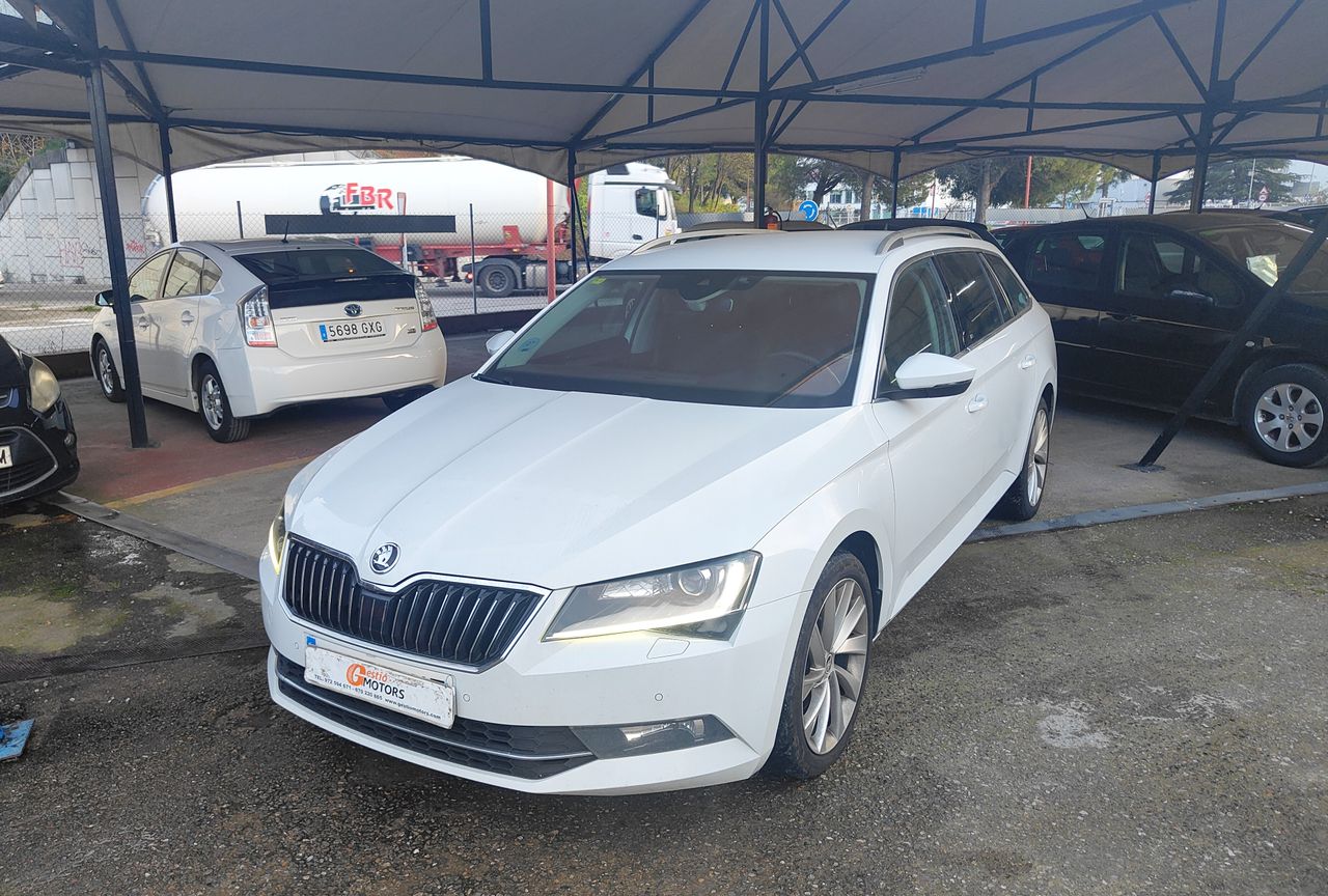 Foto Skoda Superb 1