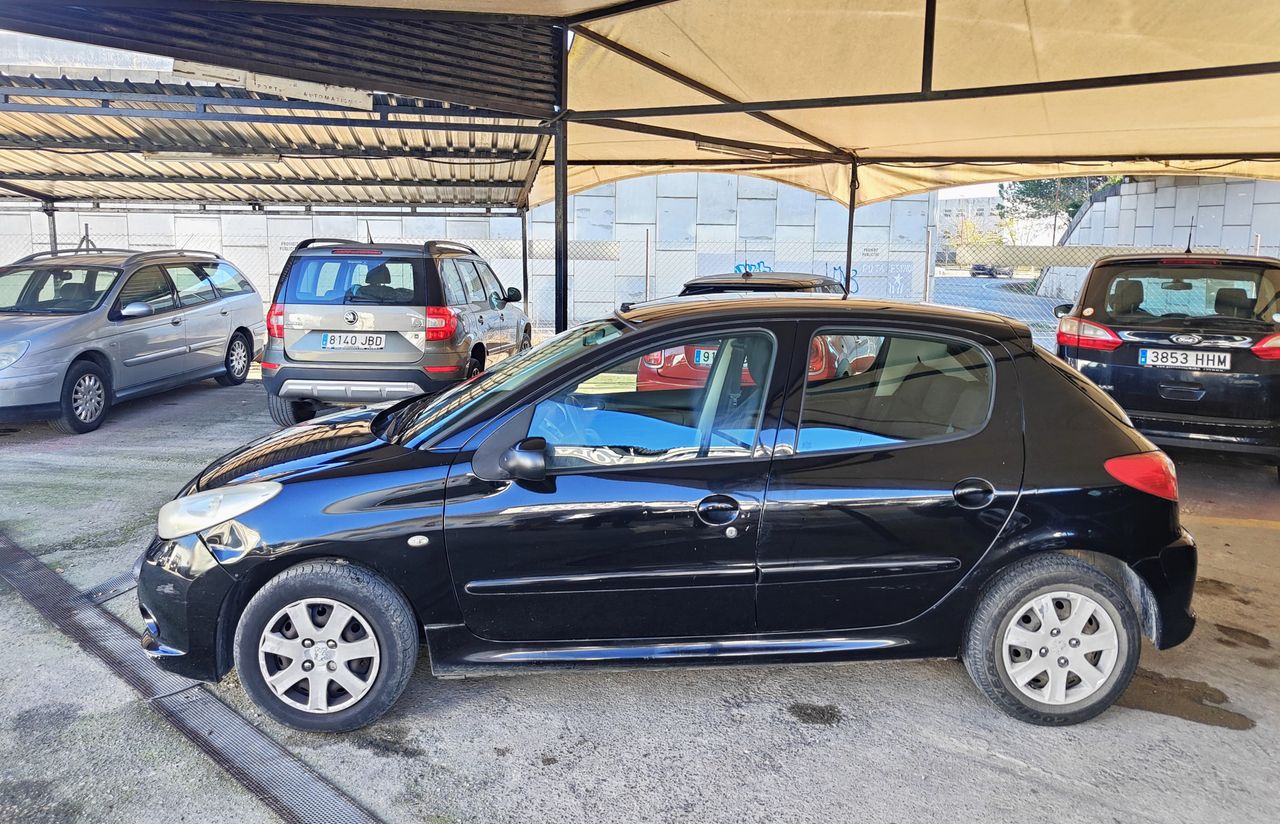 Foto Peugeot 206 + 3