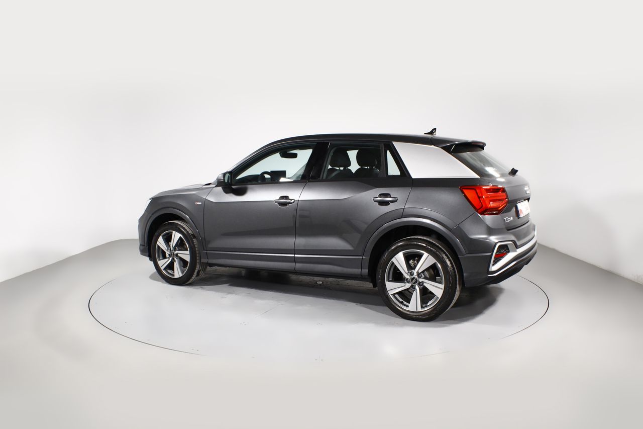 Foto Audi Q2 8