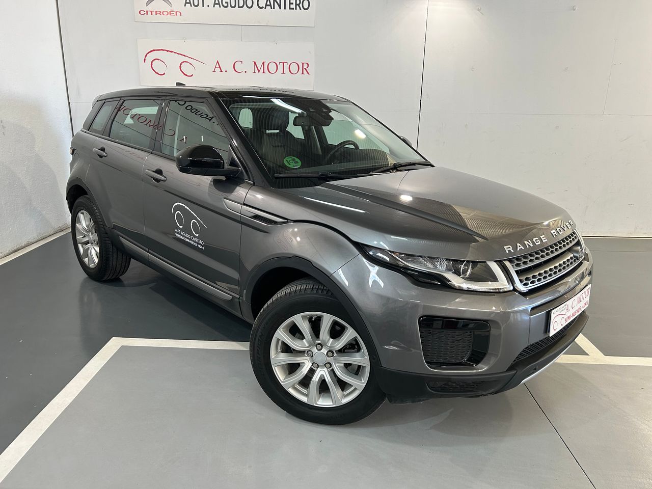 Foto Land-Rover Range Rover Evoque 14