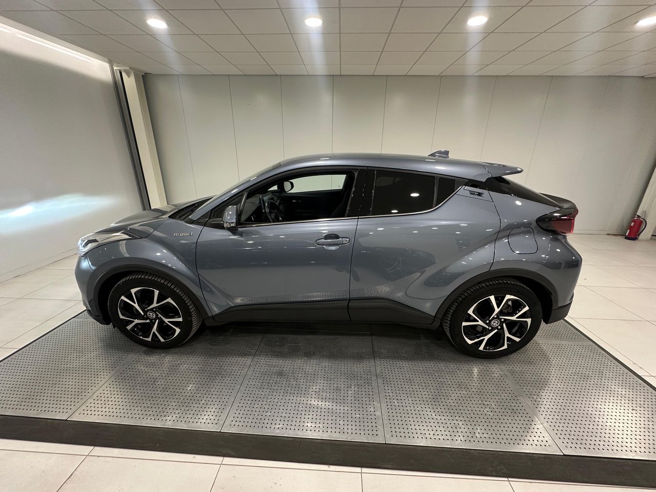 Foto Toyota C-HR 6