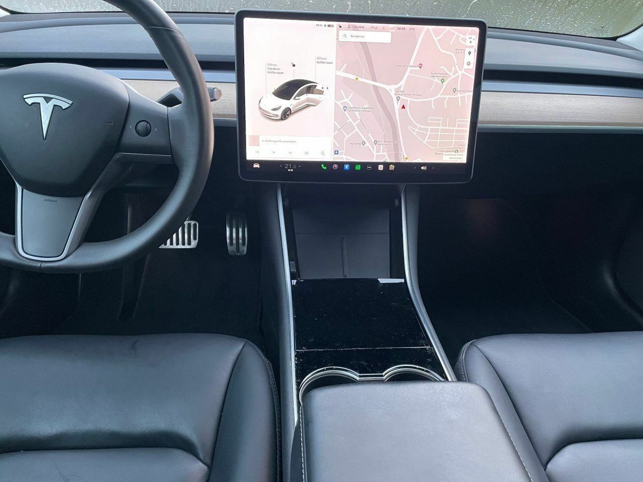 Foto Tesla Model 3 4