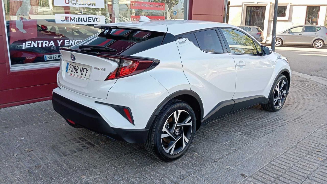 Foto Toyota C-HR 3