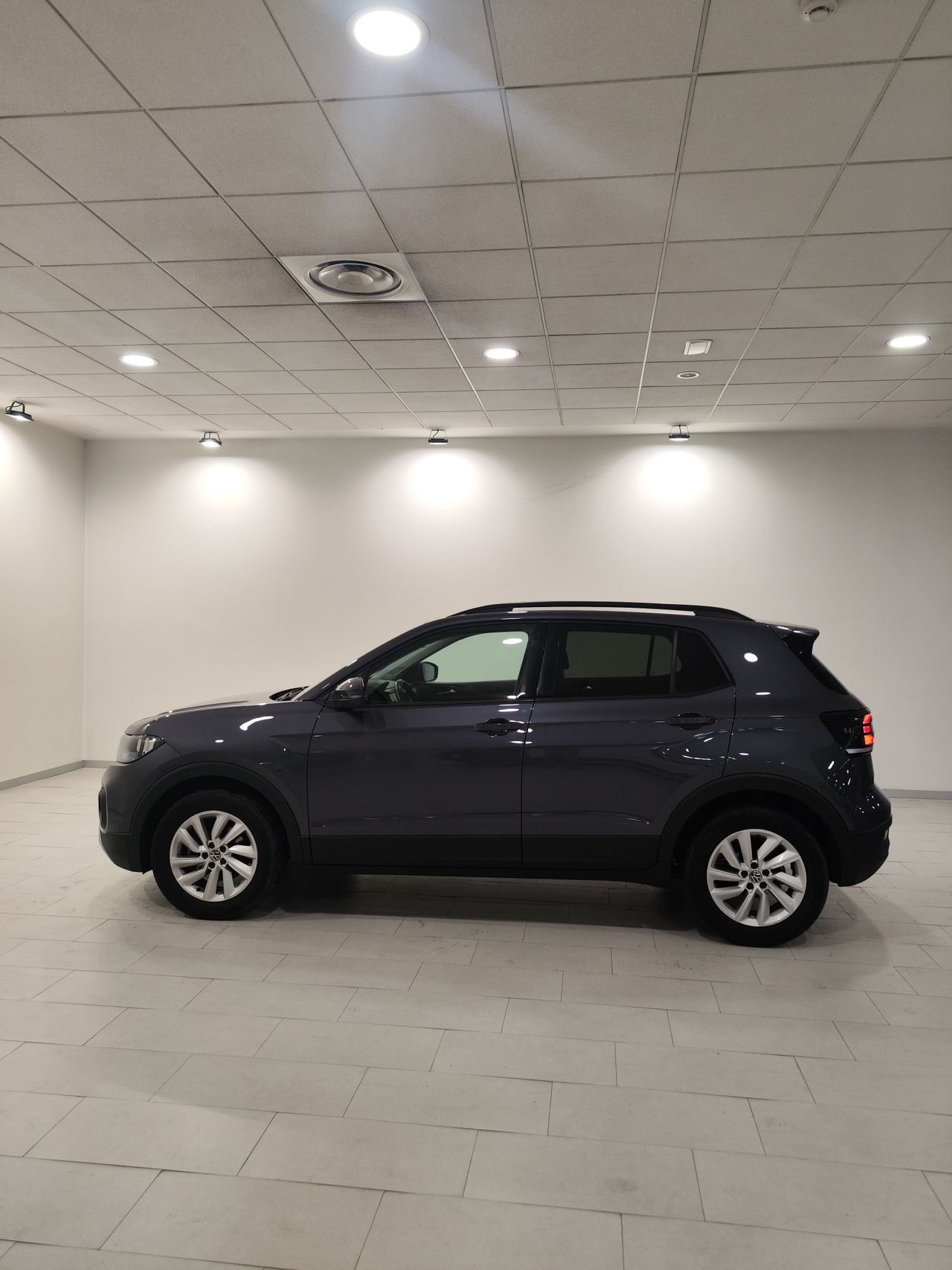 Foto Volkswagen T-Cross 4