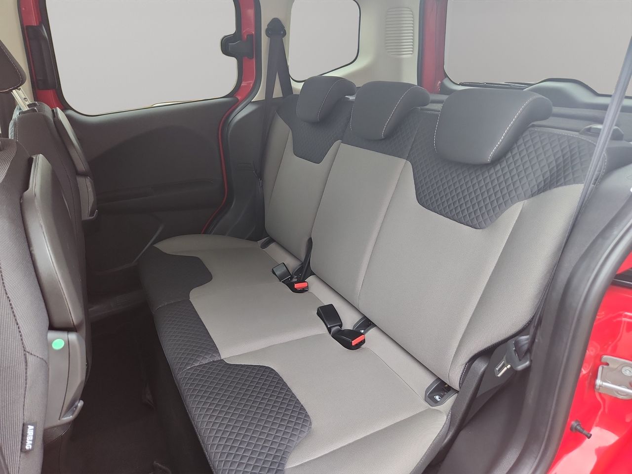 Foto Ford Tourneo Courier 16