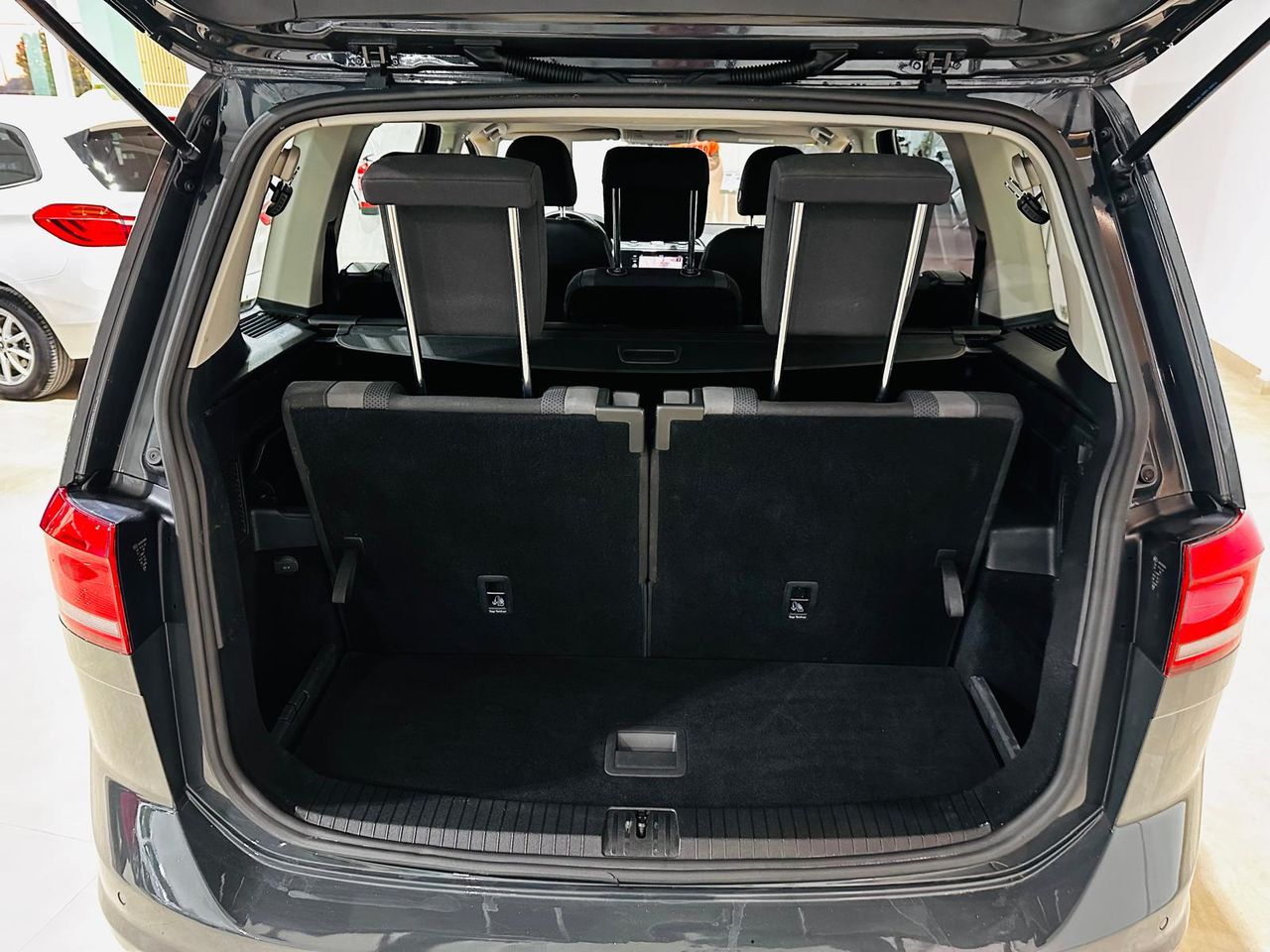 Foto Volkswagen Touran 15