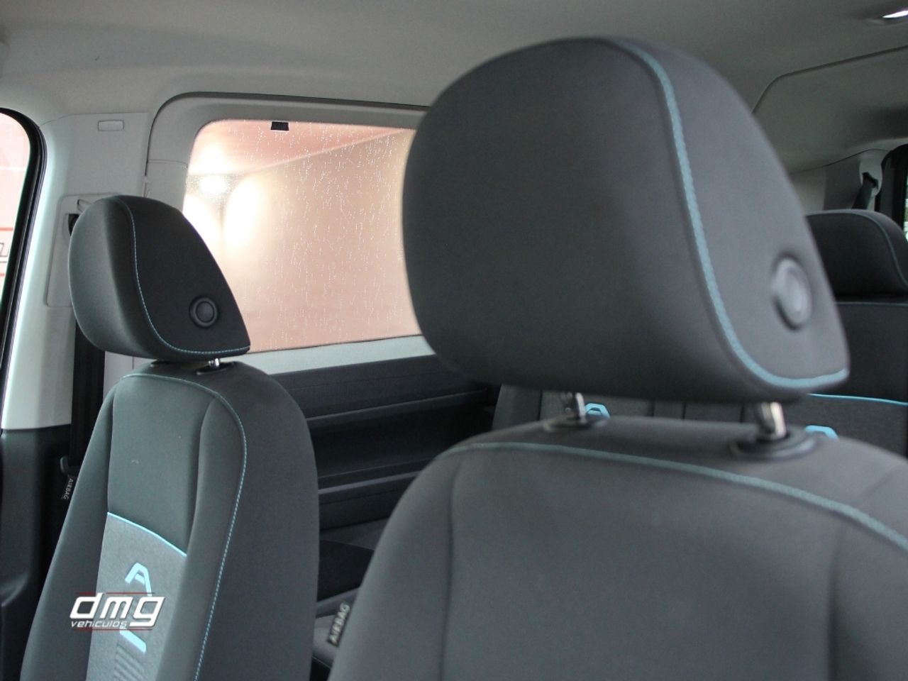 Foto Ford Tourneo Connect 32