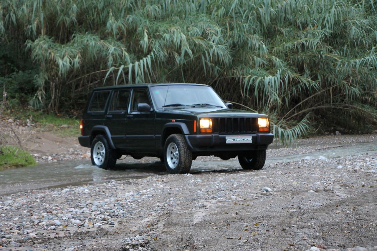 Foto Jeep Cherokee 22