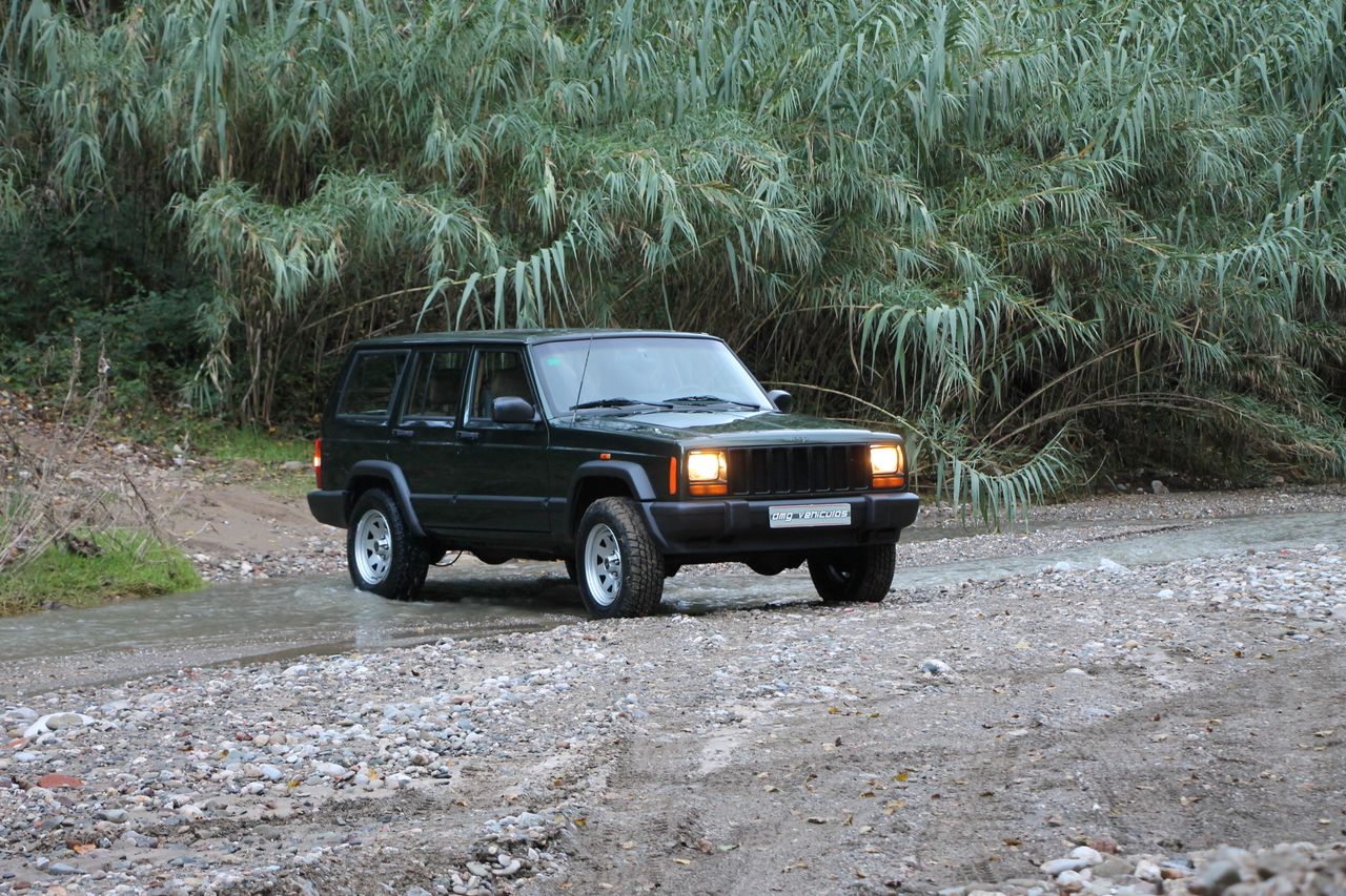 Foto Jeep Cherokee 23