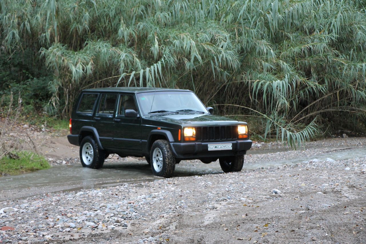 Foto Jeep Cherokee 25