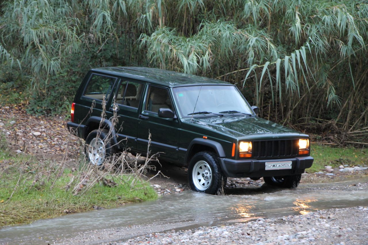 Foto Jeep Cherokee 31