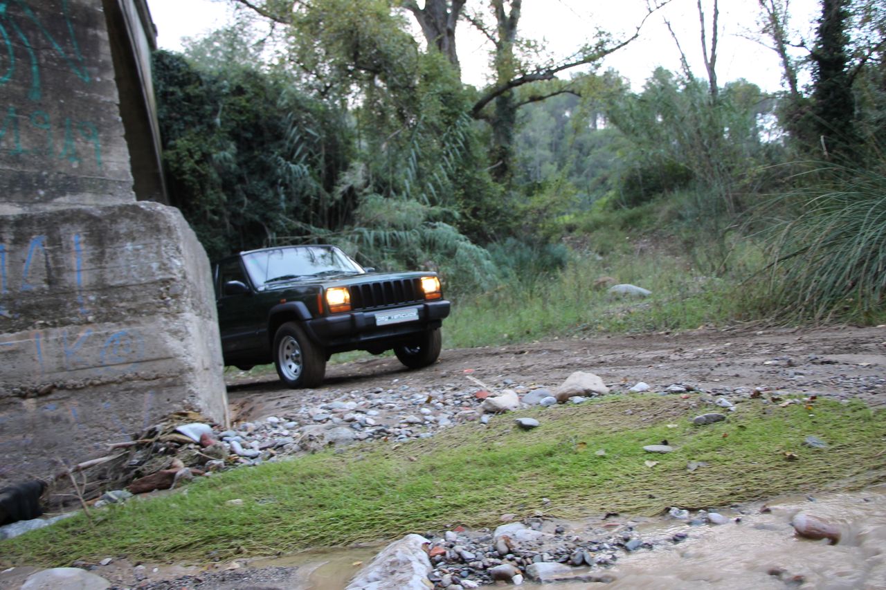 Foto Jeep Cherokee 36