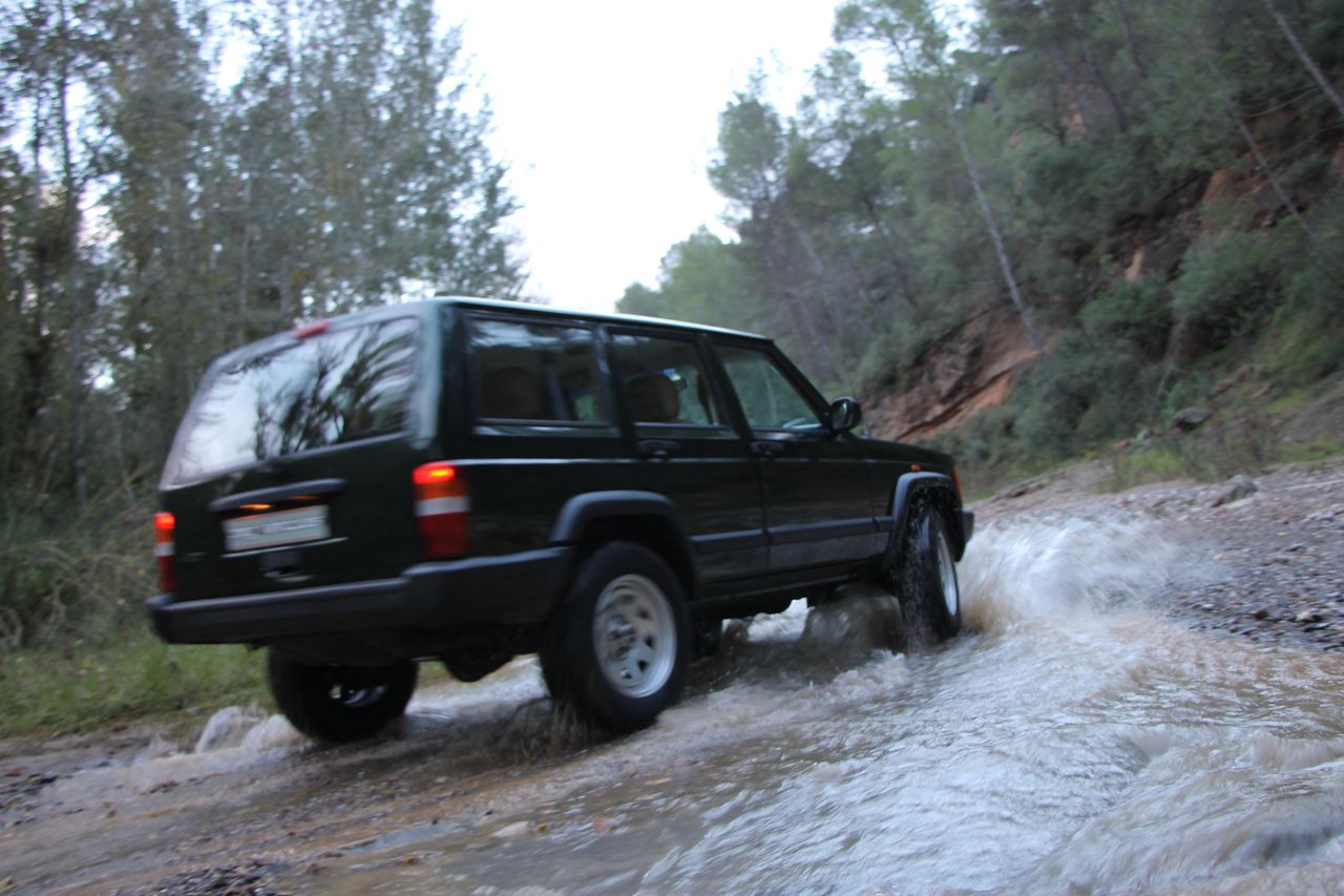 Foto Jeep Cherokee 42