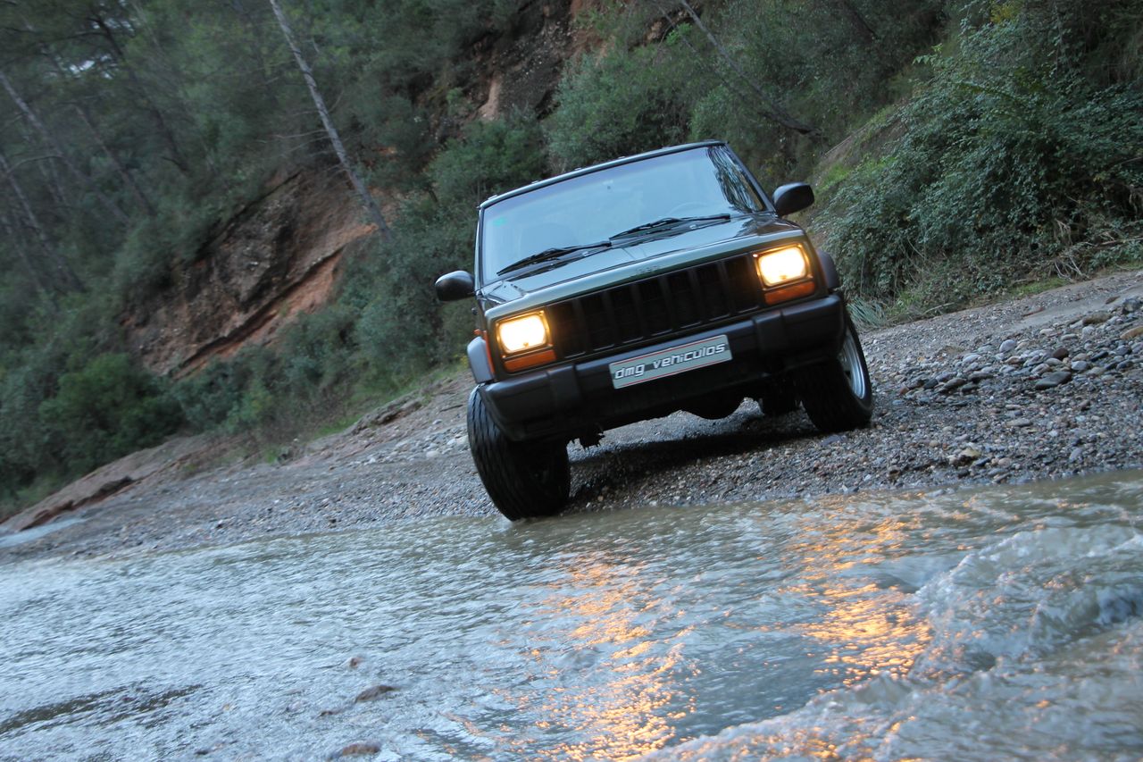 Foto Jeep Cherokee 66