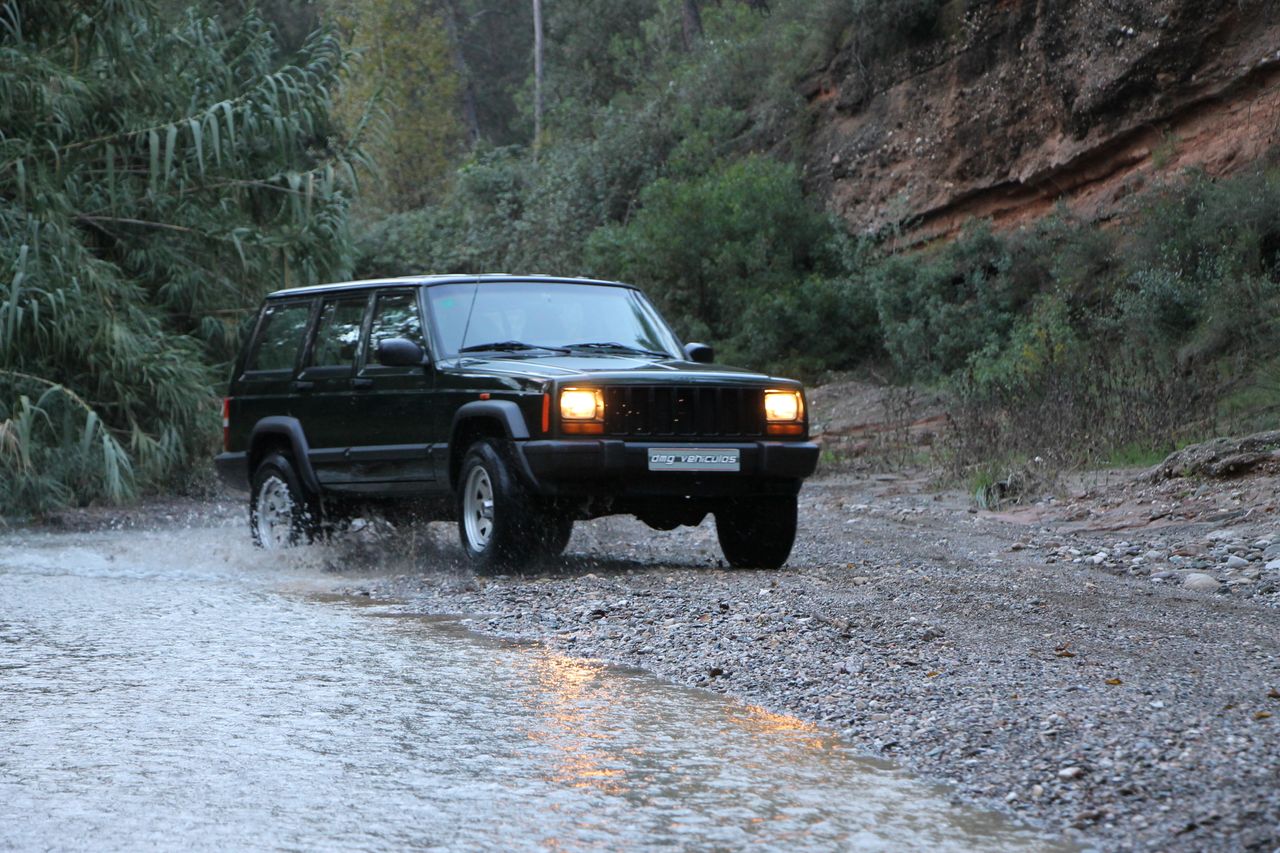 Foto Jeep Cherokee 80