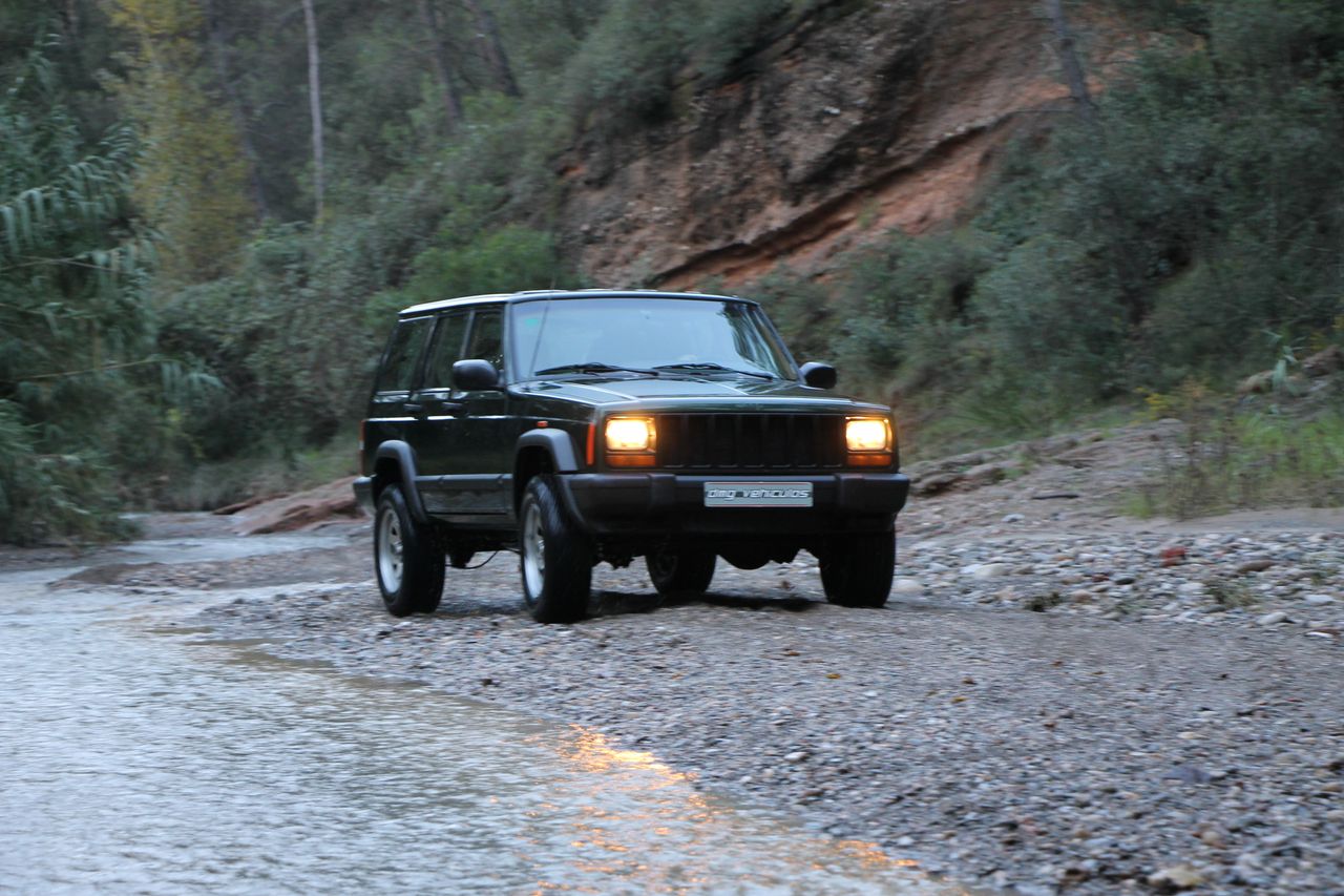 Foto Jeep Cherokee 82