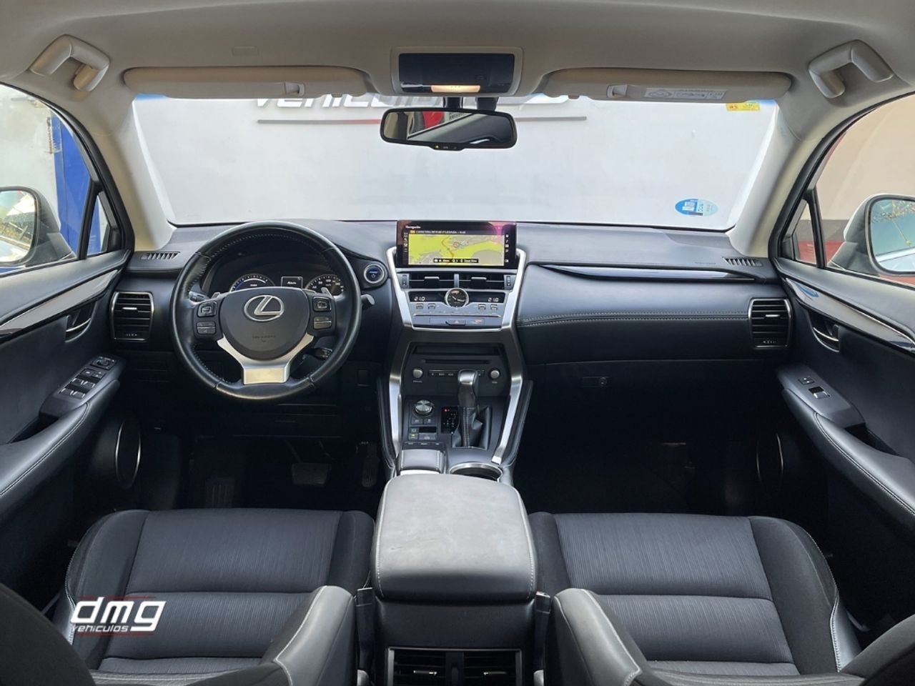 Foto Lexus NX 10