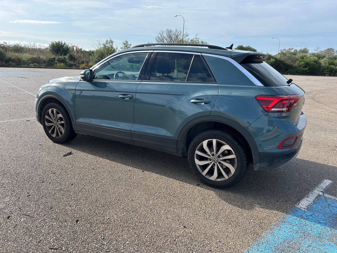 Foto Volkswagen T-Roc 4