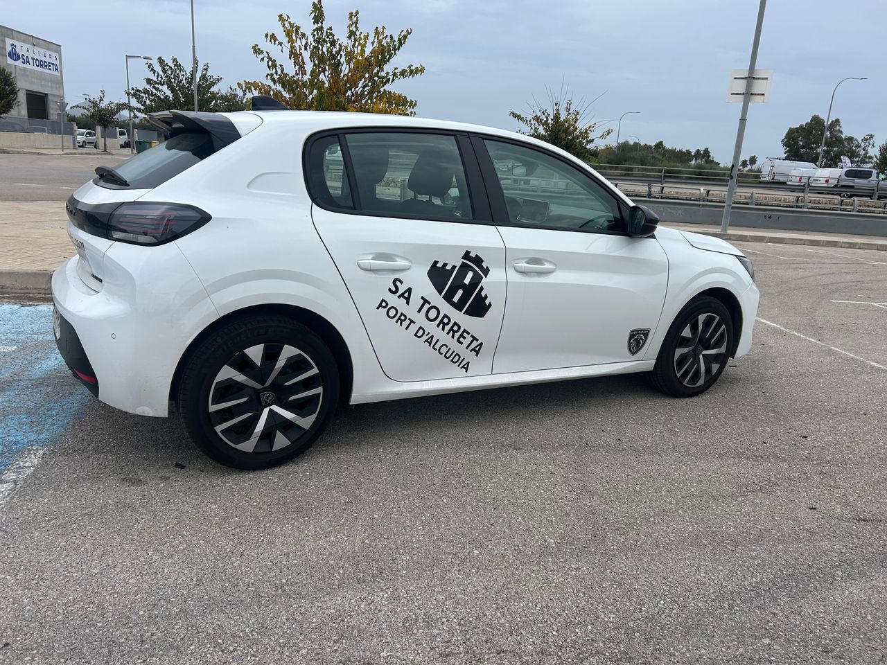 Foto Peugeot 208 4