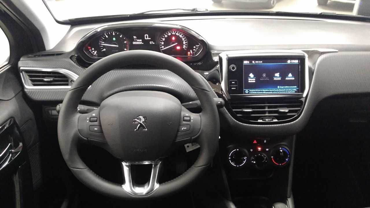 Foto Peugeot 208 4