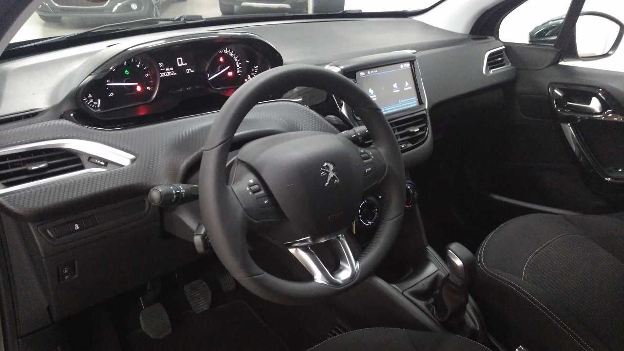 Foto Peugeot 208 6