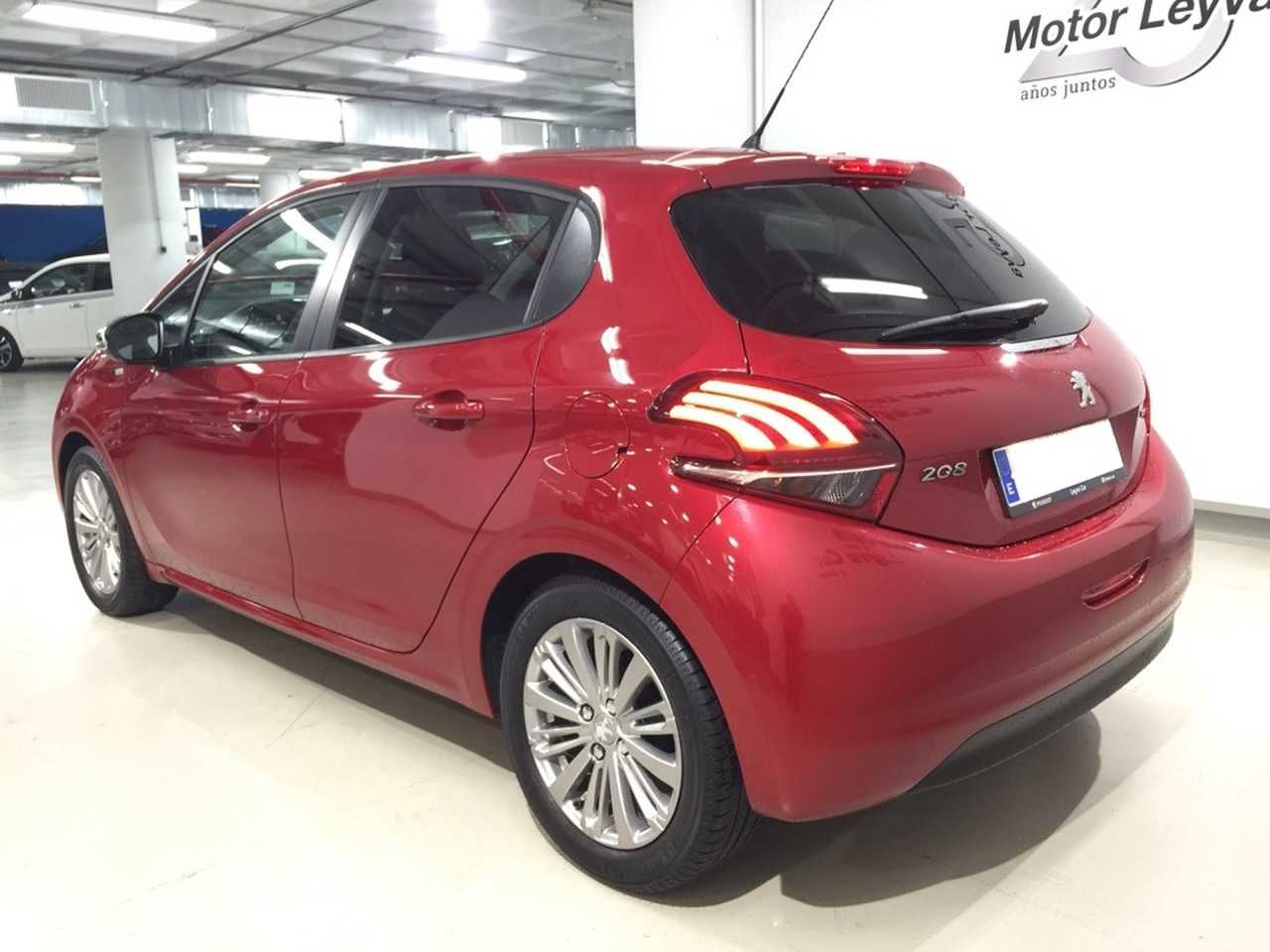 Foto Peugeot 208 12