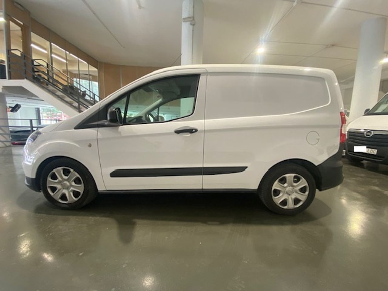 Foto Ford Transit  Courier 4