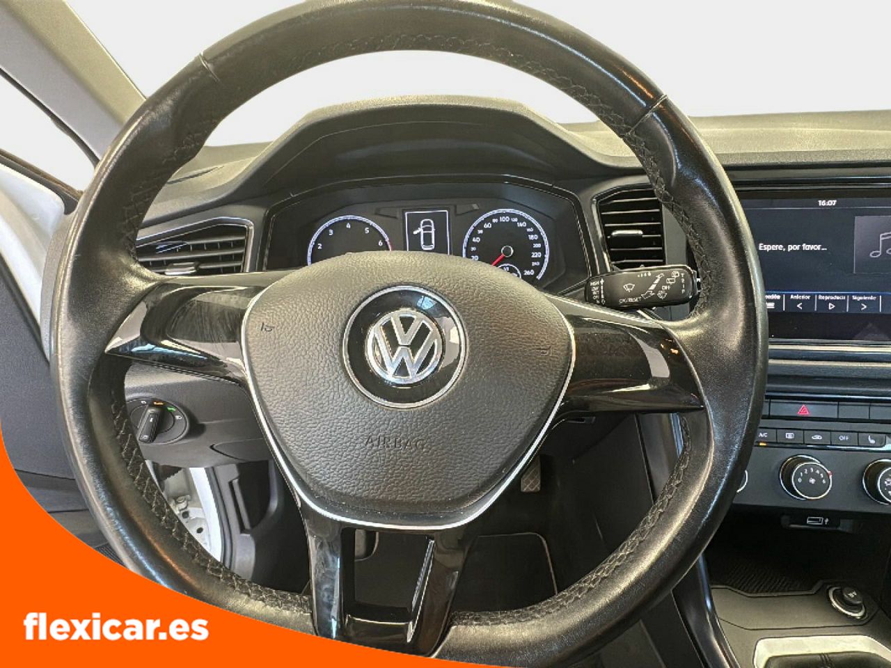 Foto Volkswagen T-Roc 13