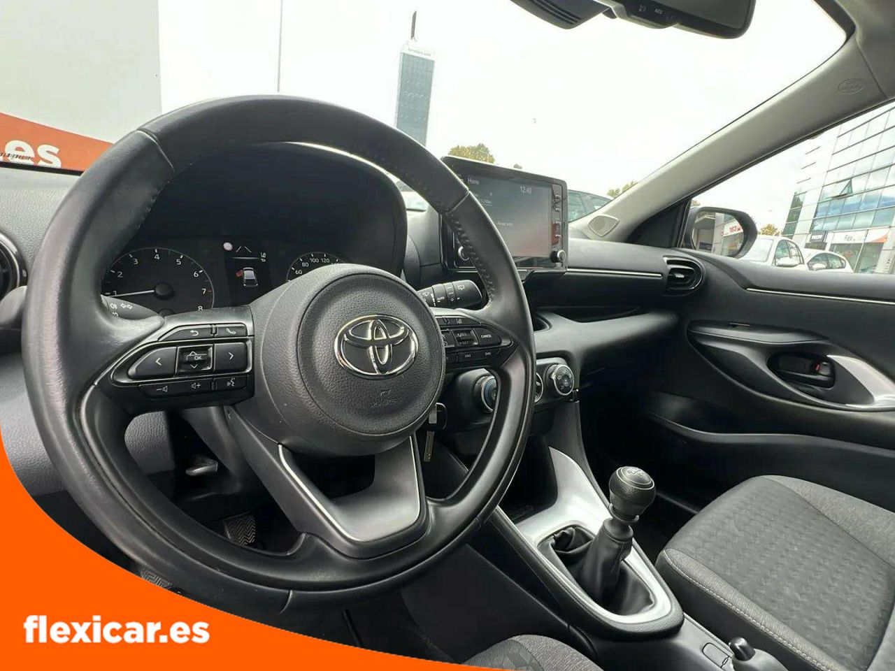 Foto Toyota Yaris 16