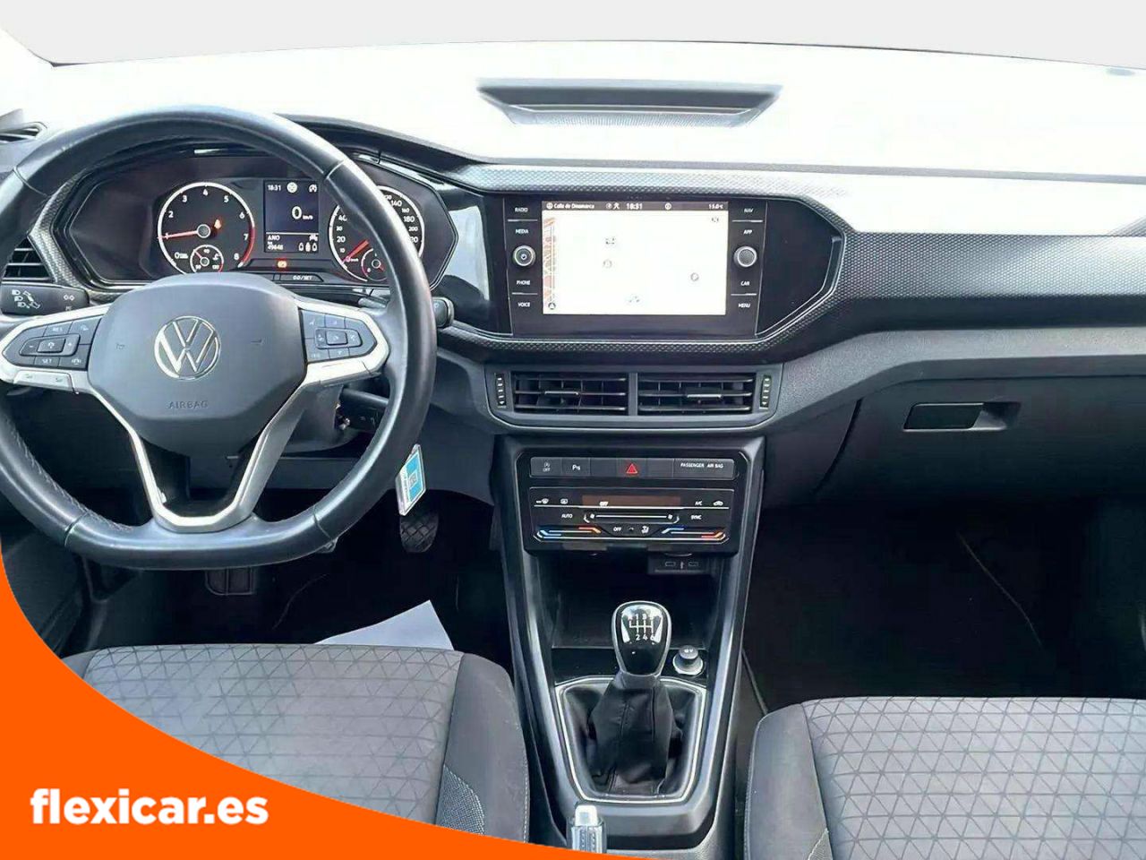 Foto Volkswagen T-Cross 10