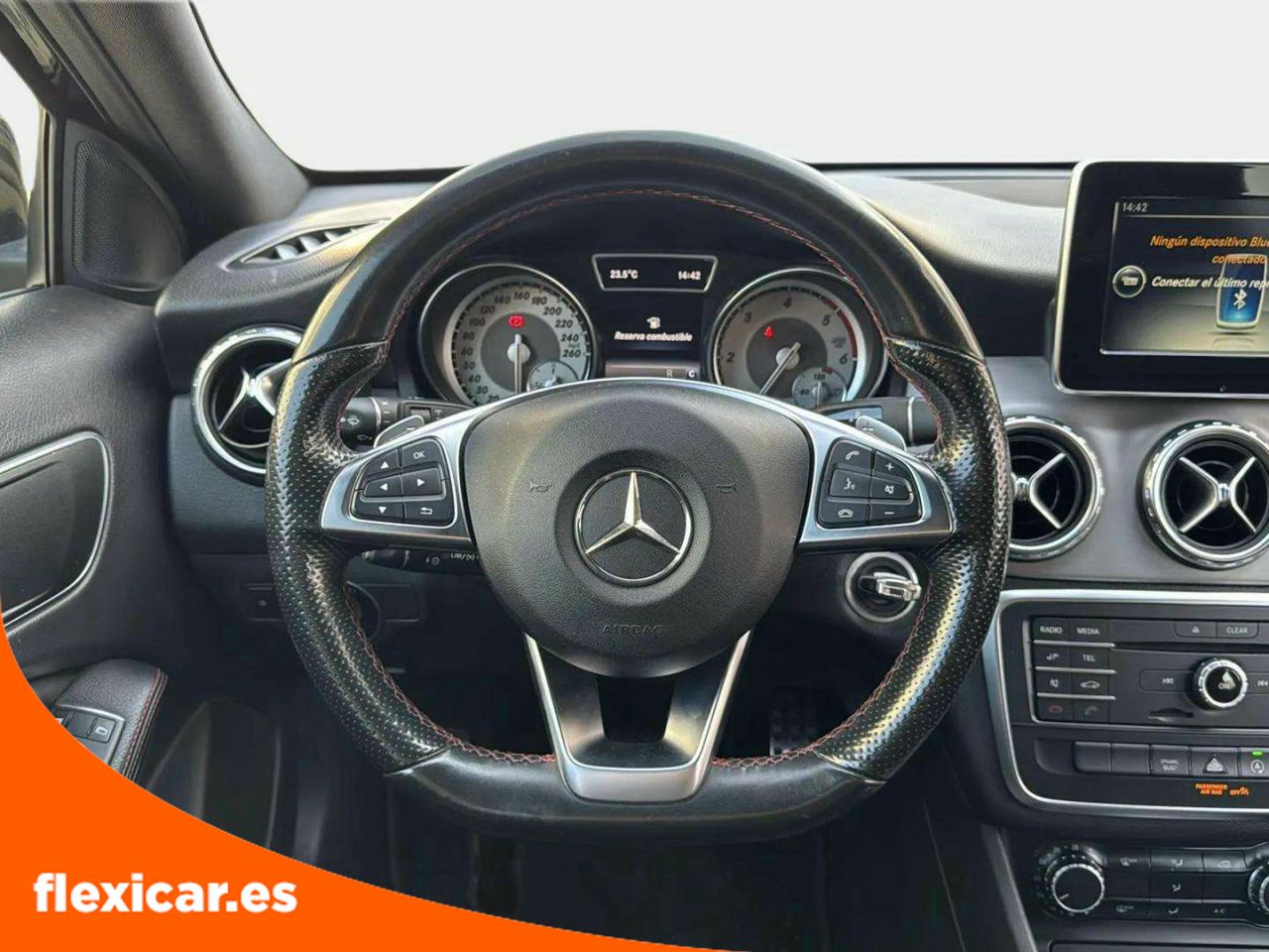 Foto Mercedes-Benz Clase GLA 12