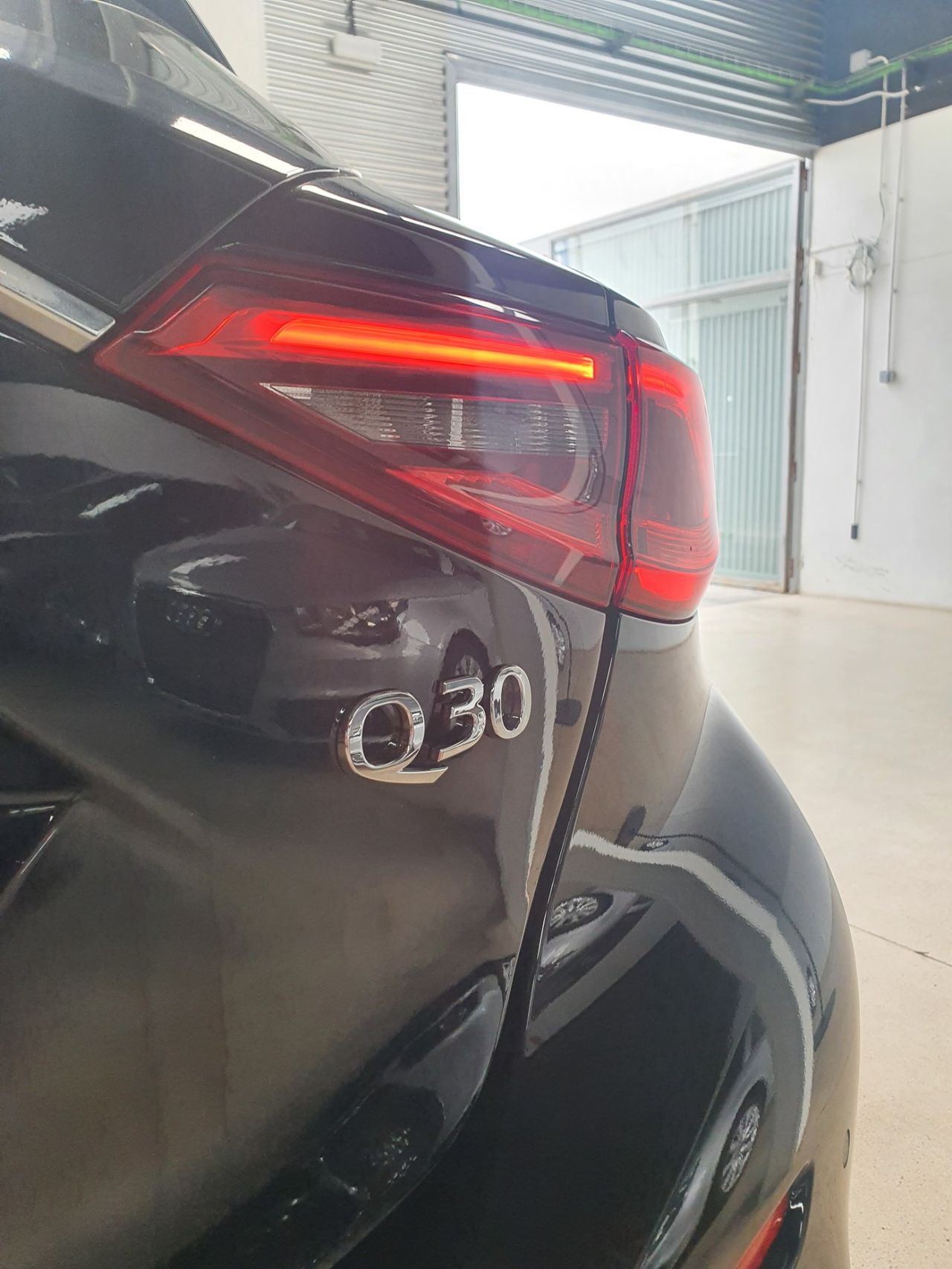 Foto Infiniti Q30 9