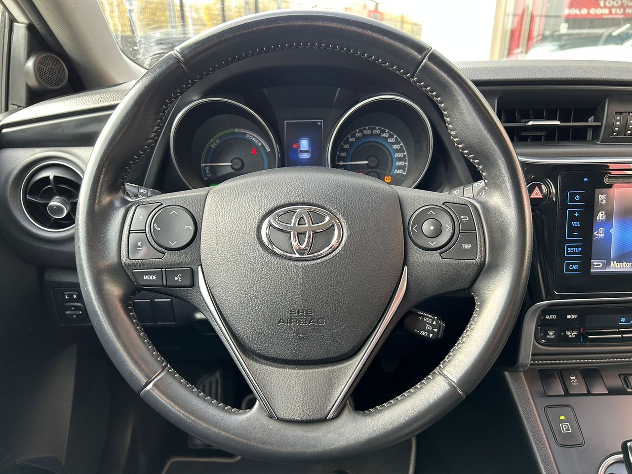 Foto Toyota Auris 11