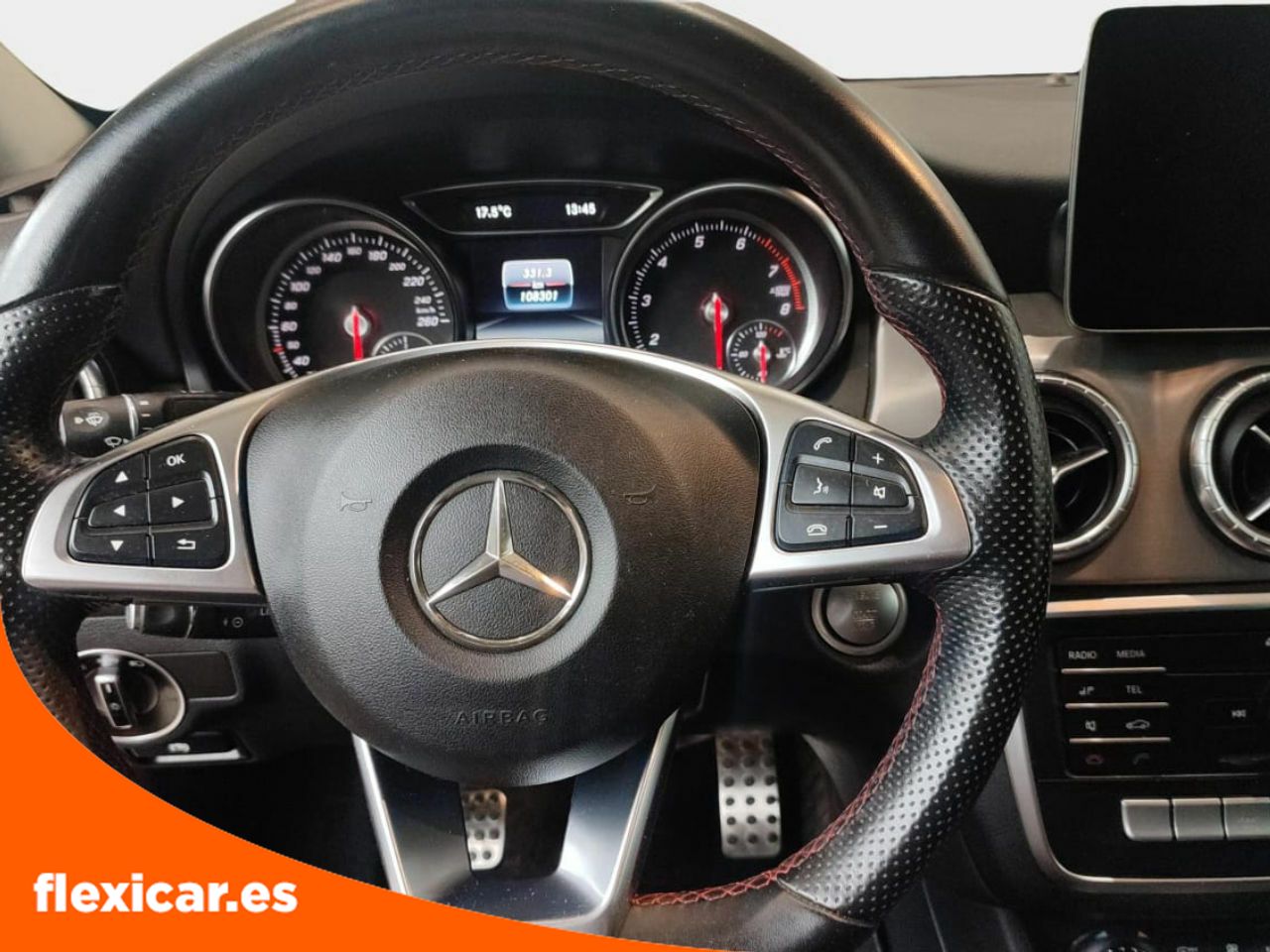 Foto Mercedes-Benz Clase CLA 18