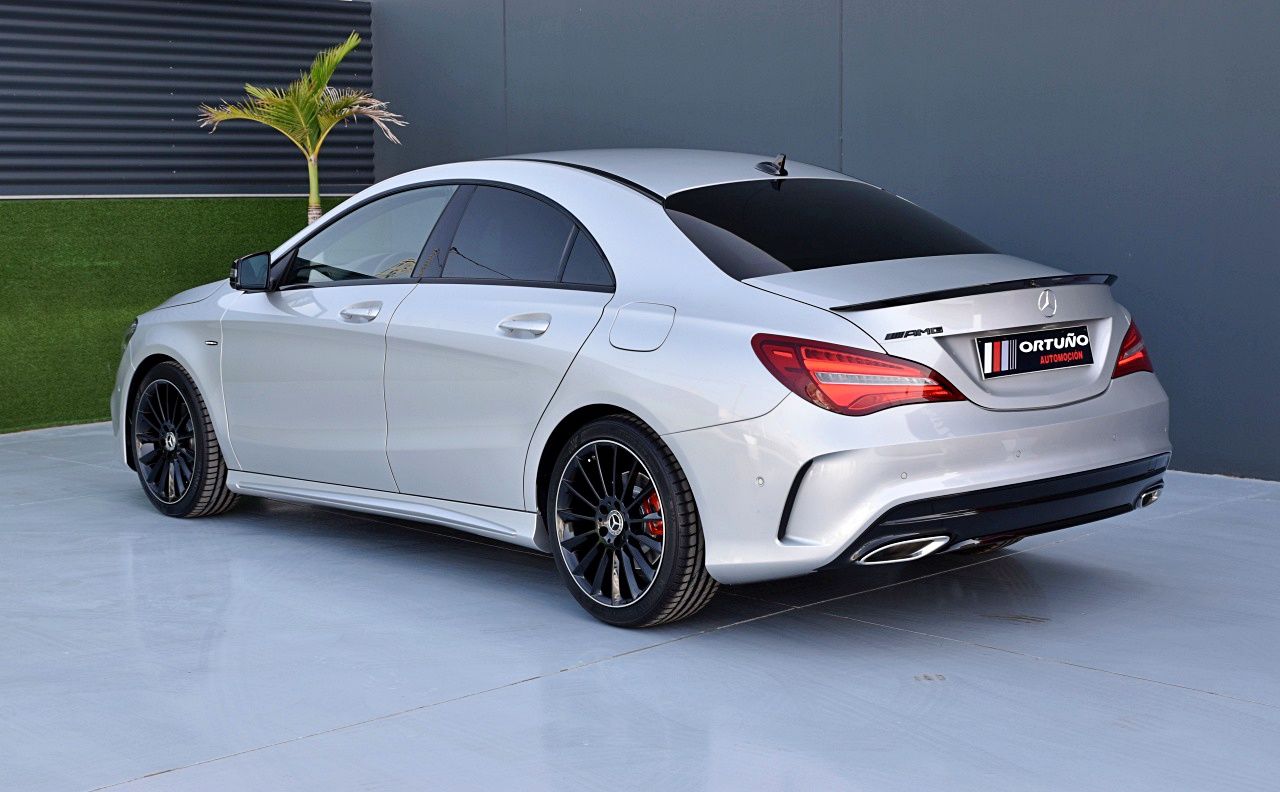 Foto Mercedes-Benz Clase CLA 63